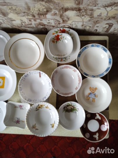 Тарелки и селедочница