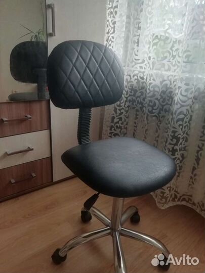 Перетяжка мебели: стульев, офисных кресел