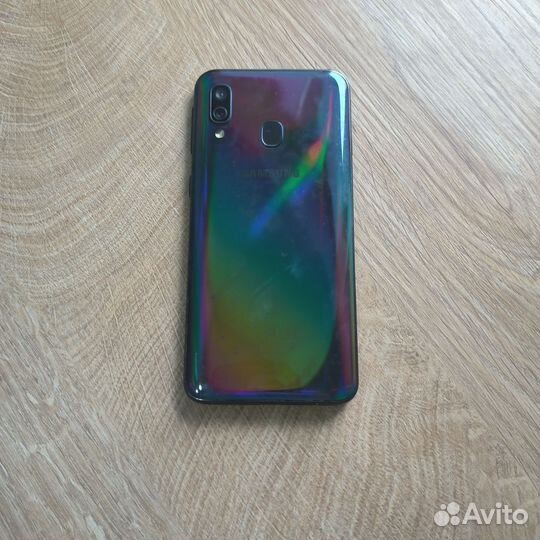Samsung Galaxy A40, 4/64 ГБ