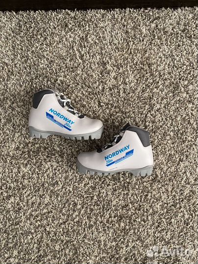Лыжные ботинки (детские)