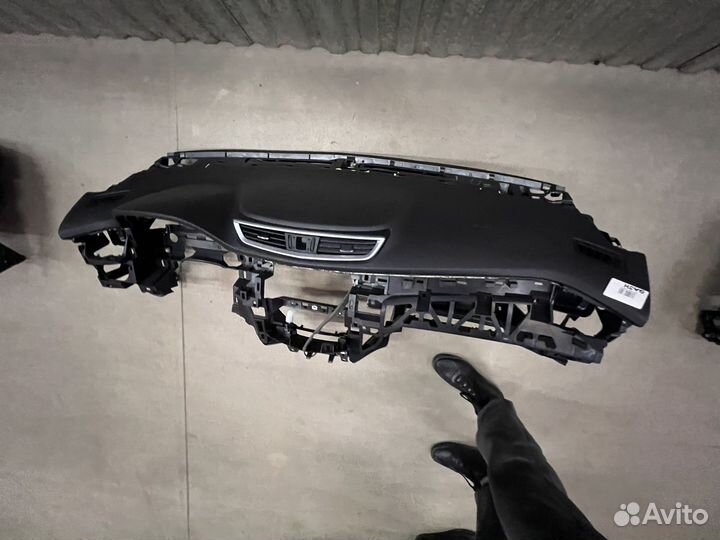 Торпедо с подушкой Ниссан Кашкай дж 11