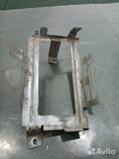 Кронштейн Mercedes-Benz M-Class W164 M272.967 2007