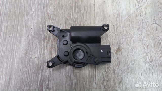 Моторчик заслонки отопителя Volkswagen Touareg 7LA