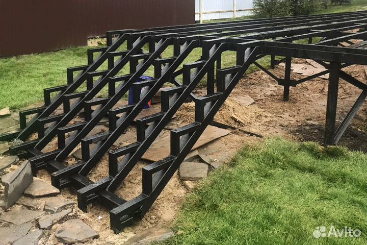 Установка винтовых свай со сварным наконечником