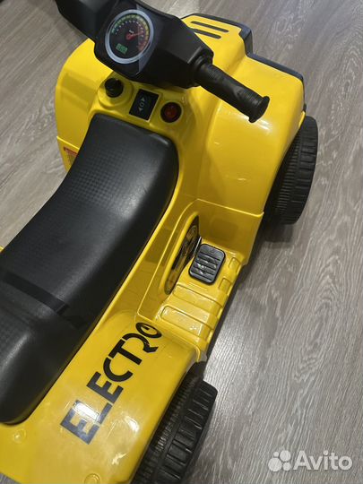 Машина для детей на аккумуляторе