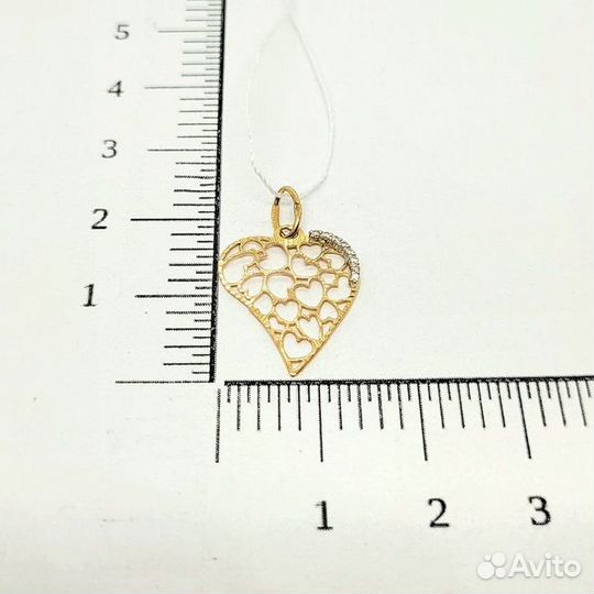 Золотая подвеска с камнем