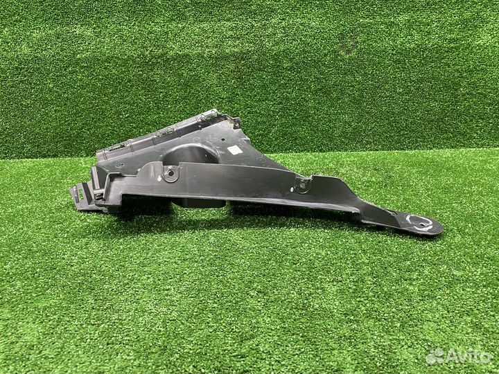 Воздуховод бампера правый BMW X7 G07