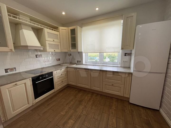 2-к. квартира, 58,1 м², 13/17 эт.