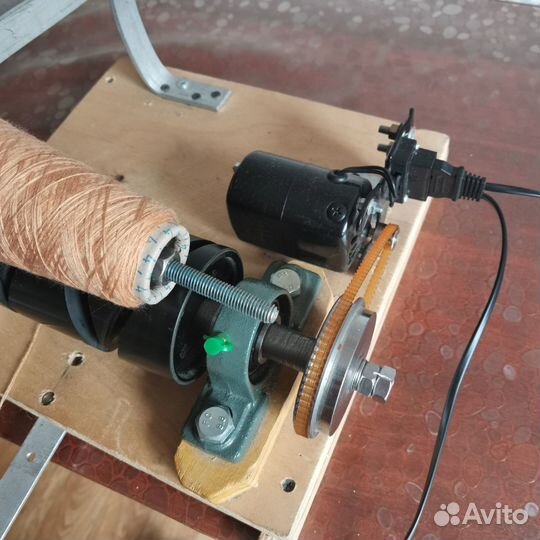 Электрическая моталка для пряжи
