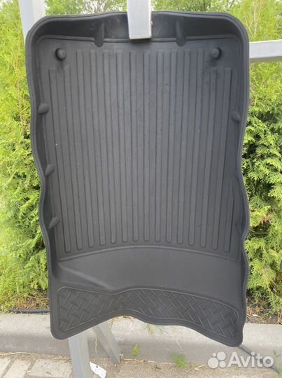 Резиновые коврики на volkswagen polo