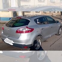 Renault Megane 1.6 AT, 2012, 149 992 км, с пробегом, цена 690 000 руб.