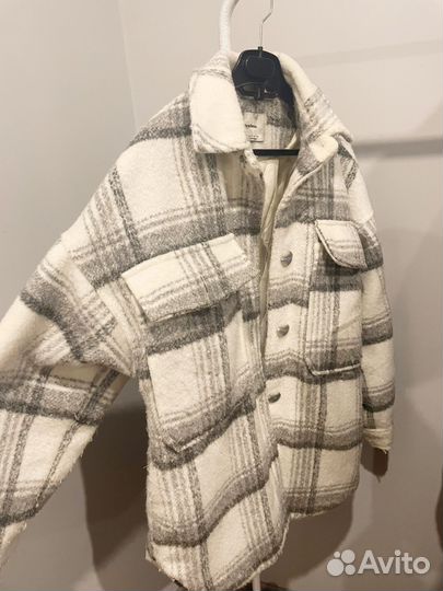 Пальто женское Stradivarius