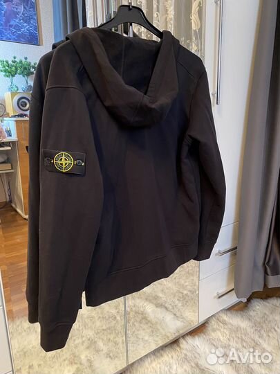 Зипхуди stone island