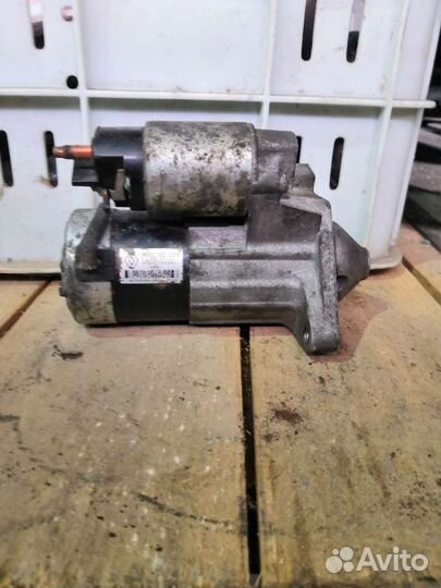 Стартер Renault Duster 1.6 4wd (8200665520)