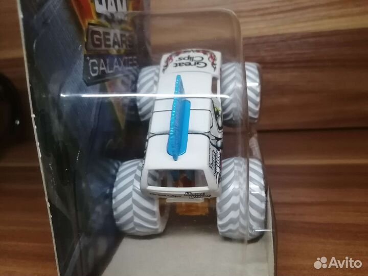 Монстр трак Monster Jam