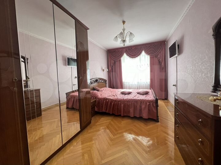 2-к. квартира, 59 м², 2/12 эт.