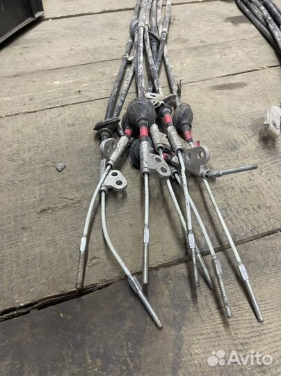 Трос ручного тормоза Toyota Hilux 7