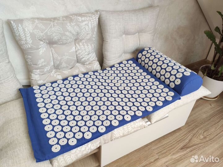 Аппликатор Кузнецова новые коврик + валик для шеи