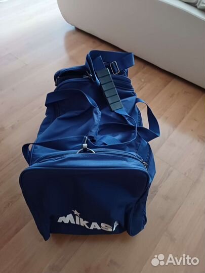 Сумка mikasa новая на колесиках с выдв. ручкой