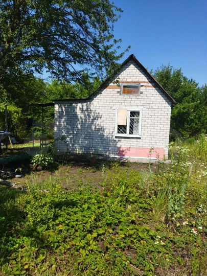 Дача 20 м² на участке 10 сот.