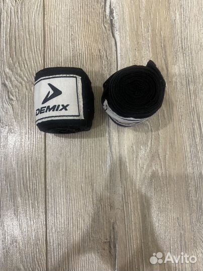 Боксерские перчатки 8 oz + бинты