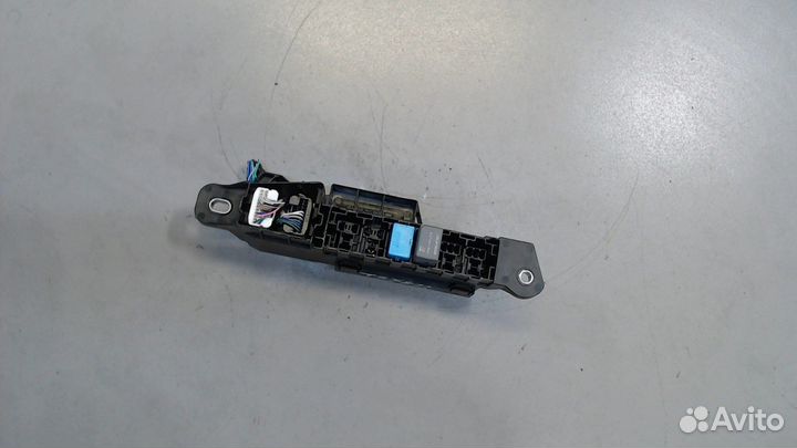 Блок реле Toyota C-HR, 2021