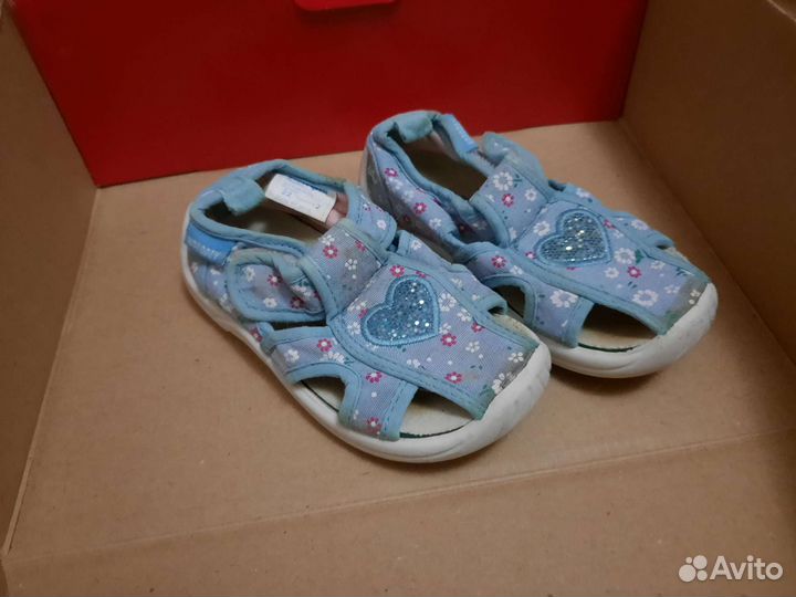 Обувь на девочку на лето 22р и 24р