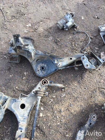 Подвеска задняя Nissan juke