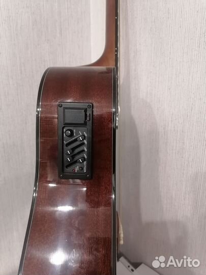 12 струнная электроакустическая гитара