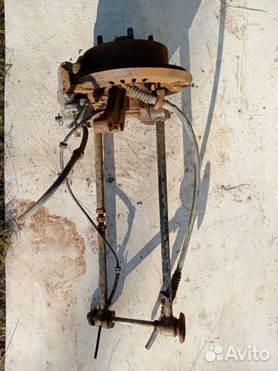 Задний кулак на даево леганза 2.0л