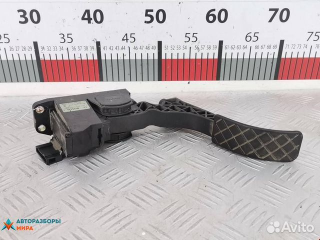 Педаль Volkswagen Polo 3 2001 6Q1721503L