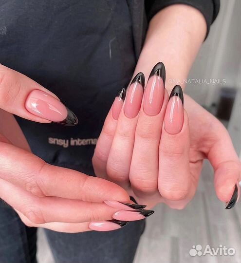 Маникюр с покрытием и укреплением гелем