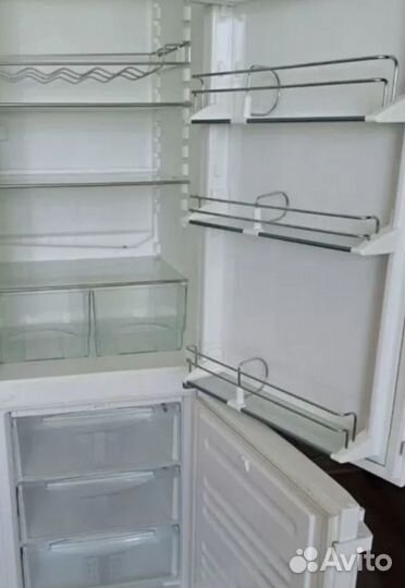 Liebherr ящики полки запчасти