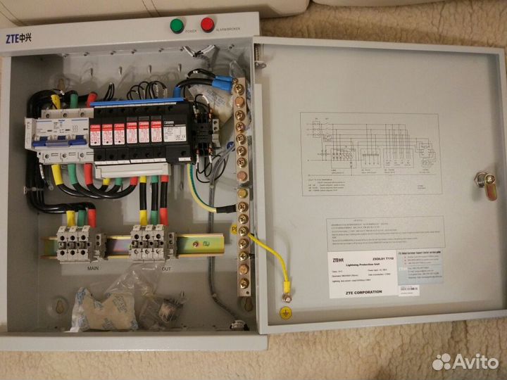 Устройство молниезащиты класса B+C узип, опн