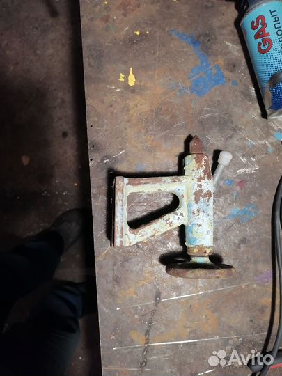 Задняя бабка токарного станка