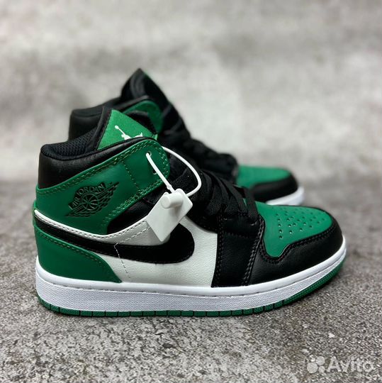 Nike Air Jordan 1