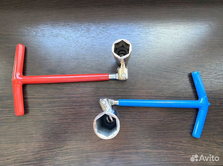 Ключ свечной шарнирный