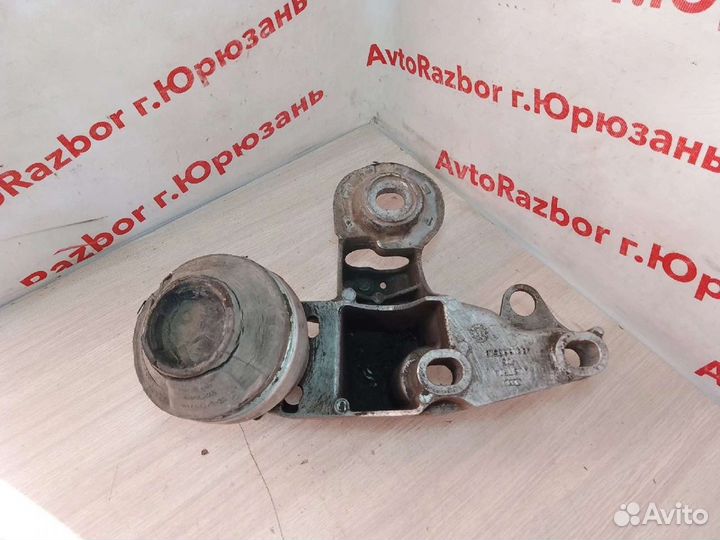 Кронштейн опоры двигателя Audi A4 B5
