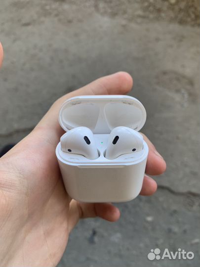 Airpods 1 поколения