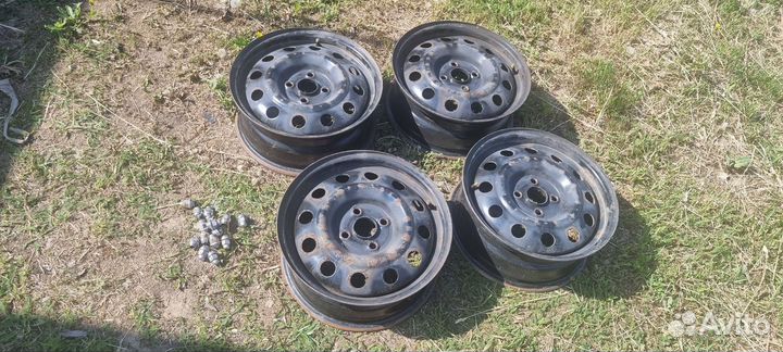 Автомобильные диски r15