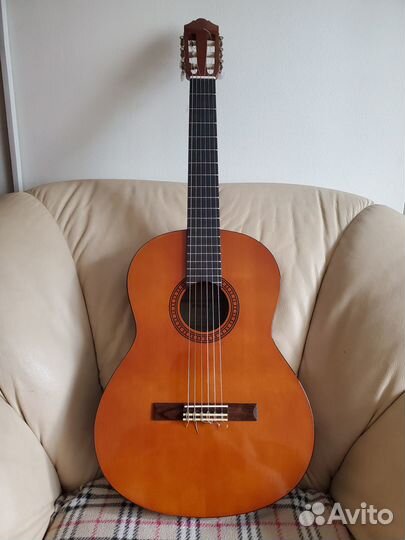 Гитара yamaha CS40