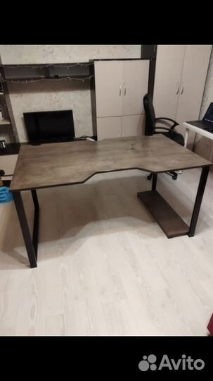 Компьютерный стол лофт