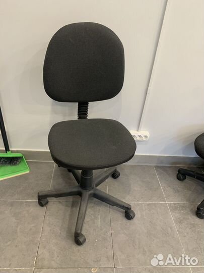 Кресла офисные на колесах