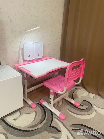 Растущая парта и стул Anatomica