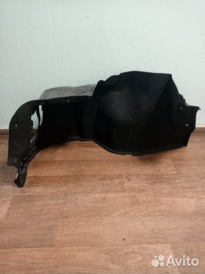 Обшивка багажника левая Hyundai Sonata седан G4GC