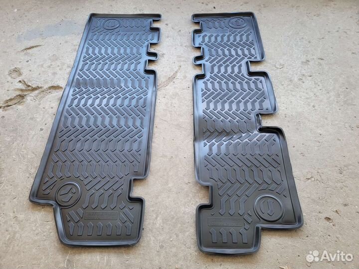 Коврик в салон 2й и 3й ряд Volkswagen Caravelle T5