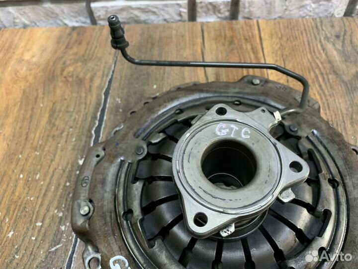 Opel Astra J GTC Комплект сцепления 1.4л A14NET
