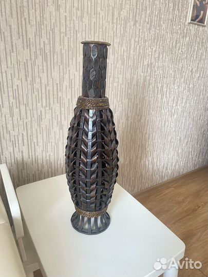 Декоративная ваза