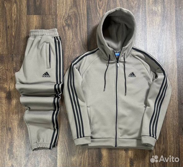 Спортивный костюм Adidas