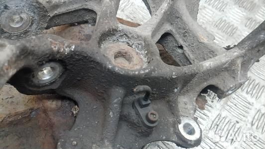 Ступица задняя левая citroen C5 2 (8NK19LZ01)